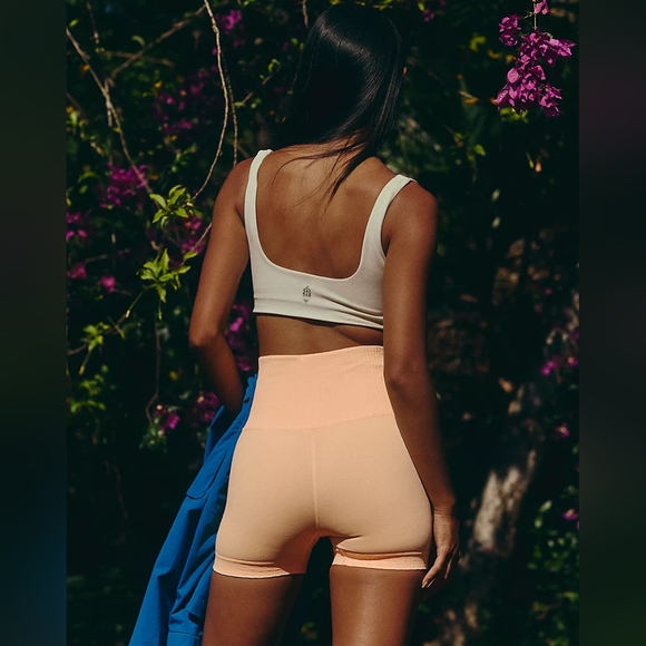 NWOT FP Movement Good Karma Running Shorts Sz M/L - Picture 3 of 6